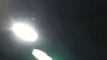 Luka Doncic deja el pabellón del Footprint Center de Phoenix tras ser fundamental en la victoria de Mavericks ante Suns.