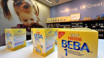 Nestlé ayudará a enfrentar la crisis de fórmula para bebés.