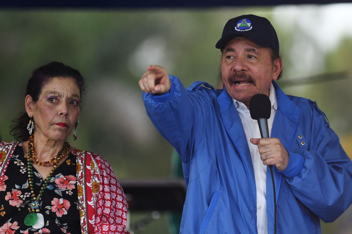 Daniel Ortega, presidente de Nicaragua, junto a su esposa, Rosario Murillo. 