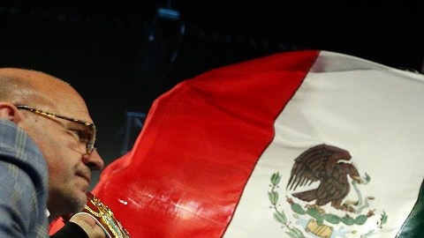 Vasiliy Lomachenko v Anthony Crolla