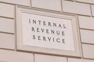 IRS anuncia nuevas tarifas de tasa de interés para tercer trimestre de 2022