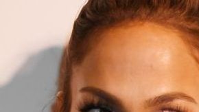 Marc Anthony y Nadia Ferreira confirman su compromiso.