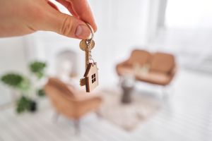 Récord: la venta de casas nuevas en Estados Unidos registra en abril una baja de 16.6% en el último año