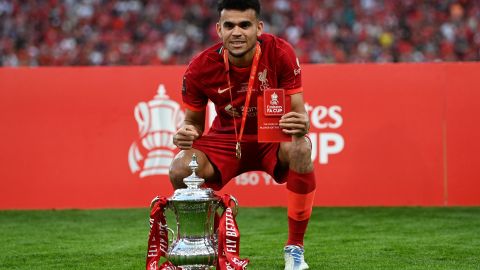 Luis Díaz protagonizó el blooper de la final de la FA Cup