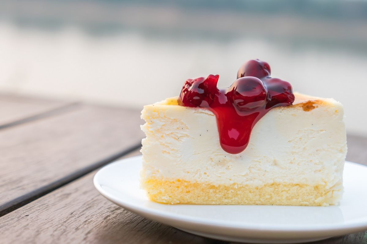 El cheesecake es un clásico postre de verano que puedes preparar sin horno.