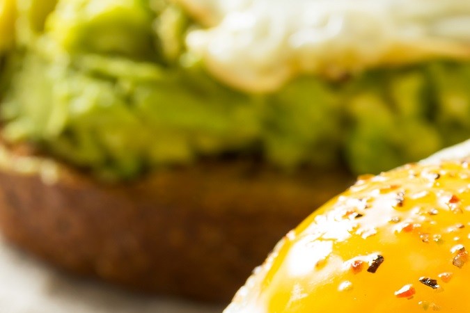 huevos con aguacate