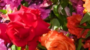 Karina Banda y su esposo Carlos Ponce serán conductores de 'Enamorándonos, La Isla'.