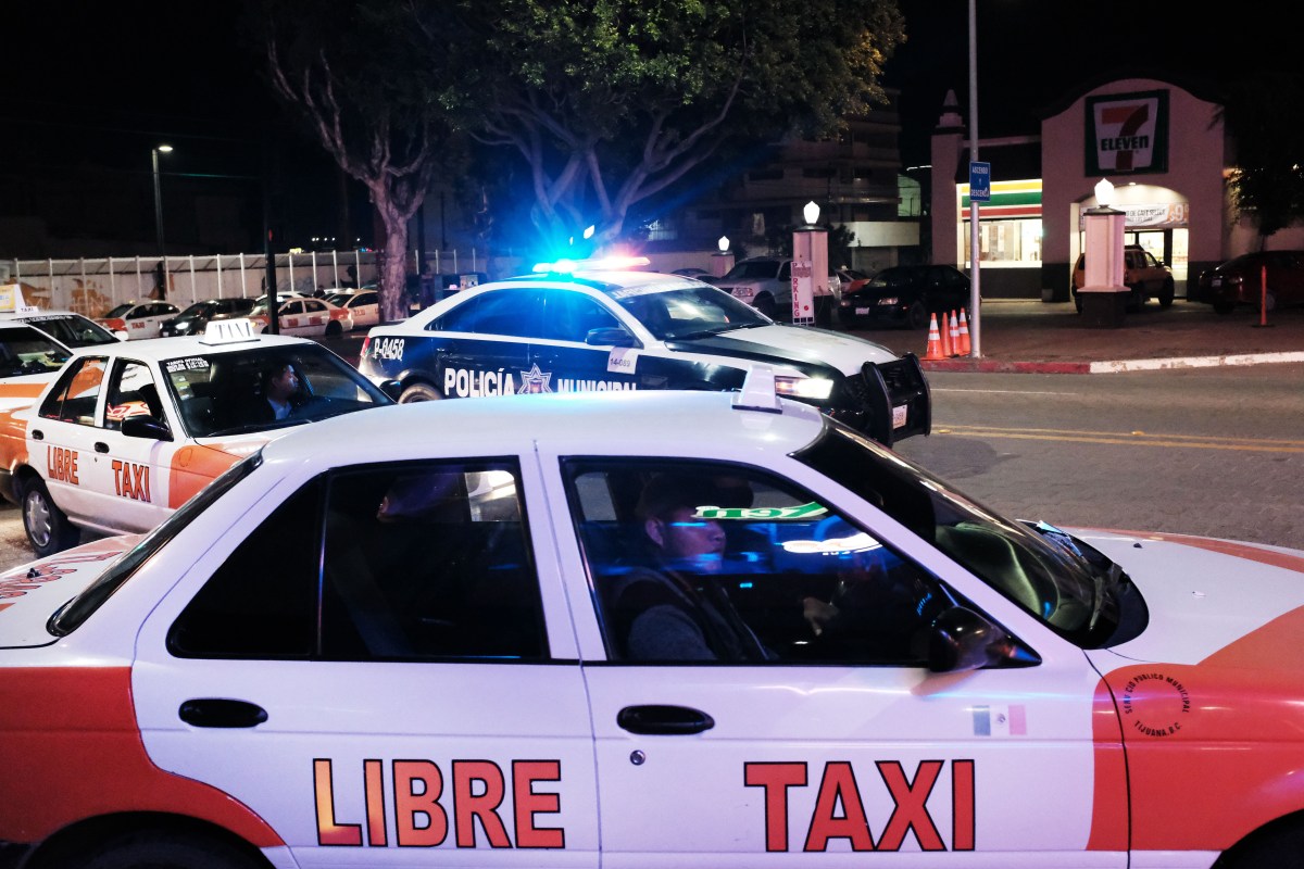 Luego Dicen Que Por Qué Las Matan Video De Taxista Agrediendo