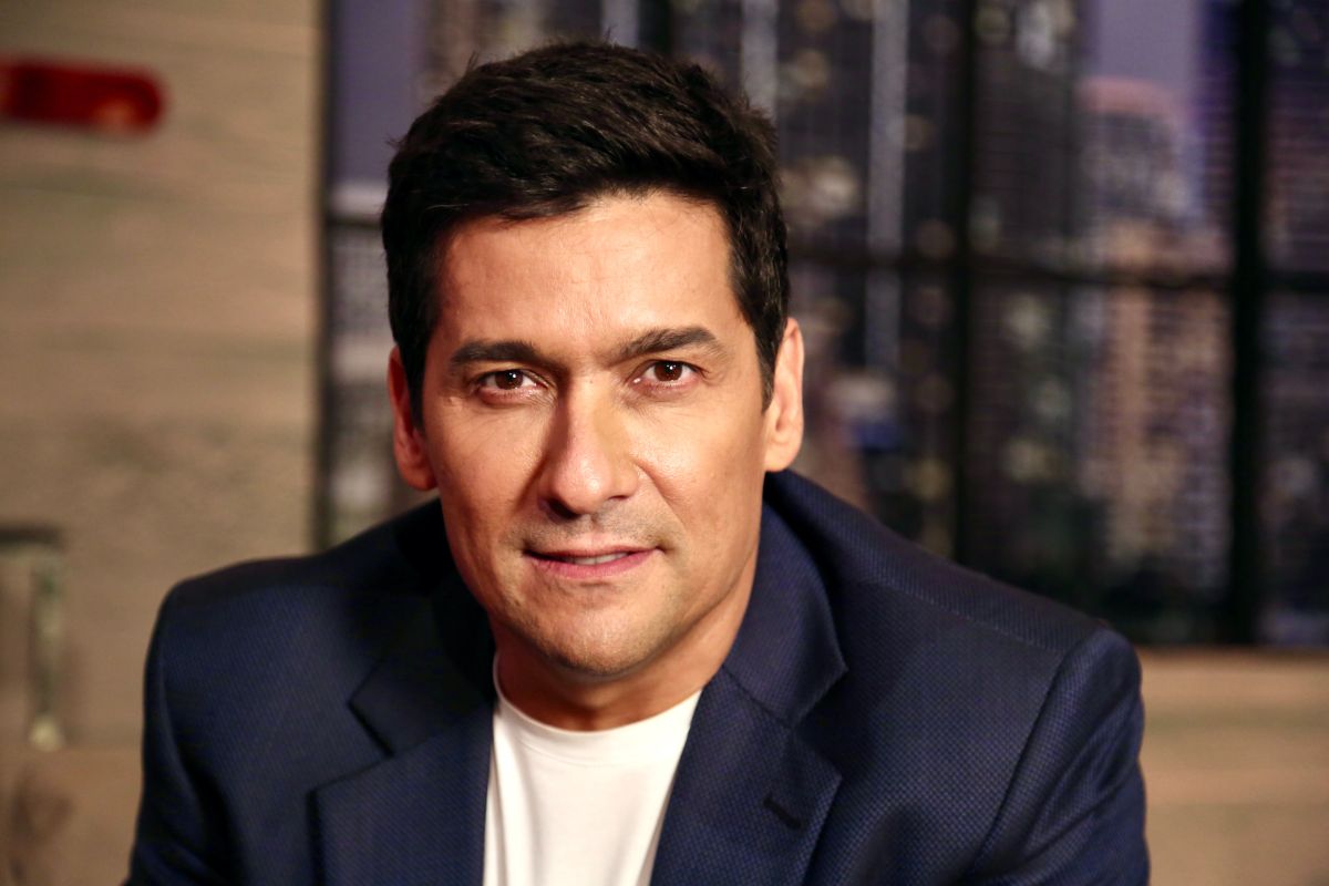 El presentador Rafael Araneda asistió a 'Enamorándonos USA' para despedirse por unos meses.