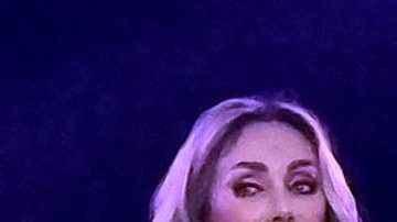 Anahí regresa y dice 'Sálvame' con Karol G.