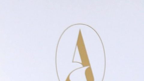Irina Baeva presenta con Gabriel Soto un proyecto para la preservación del ajolote a través de los NFT.