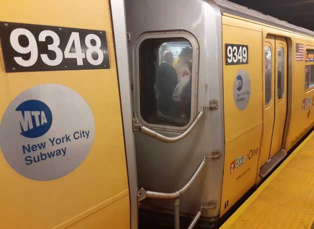 Joven mujer murió arrollada por tren del Metro de Nueva York