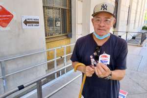 Electores ante altísima abstención en primarias de NYC: "La gente debe animarse más a votar para poder quejarse"
