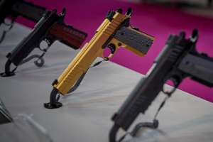 Critican decisión de la Corte Suprema de ampliar los derechos de armas, advierten que tendrá repercusiones mortales