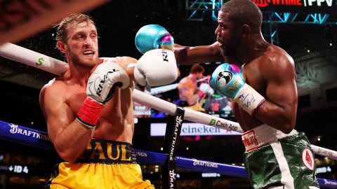 Floyd Mayweather v Logan Paul