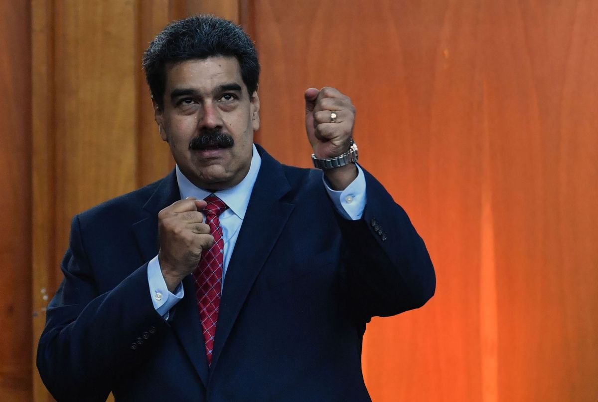 "Vamos a tener una conexión (aérea) a partir de octubre Caracas-Doha", dijo Maduro.