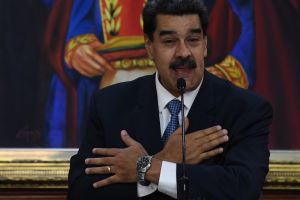 Maduro felicitó al izquierdista Gustavo Petro por ganar las elecciones de Colombia