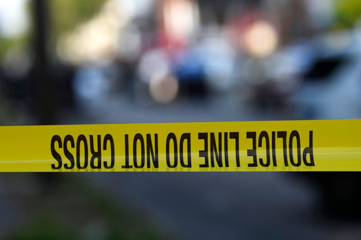 La Policía investiga el motivo y causa de muerte de la persona hallada en Queens.