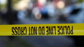 La Policía investiga el motivo y causa de muerte de la persona hallada en Queens.
