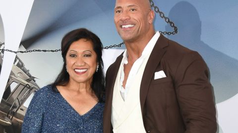 Dwayne Johnson y su mamá, Ata Johnson.