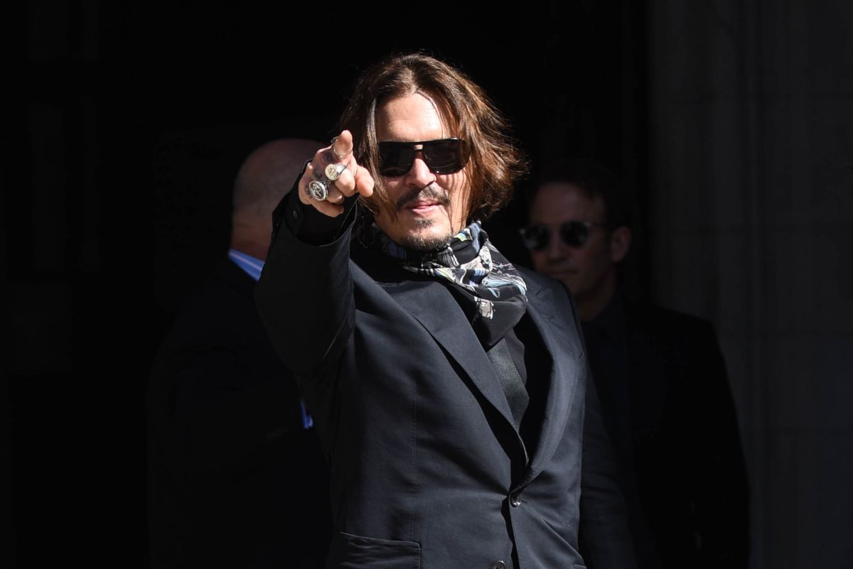 Johnny Depp se va de gira con su banda 'The Hollywood Vampires'.