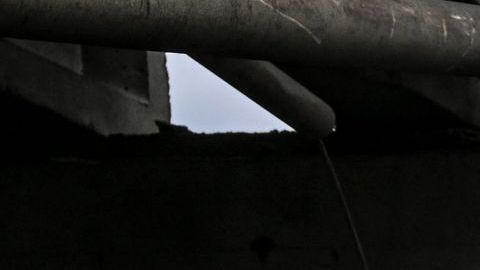 En una Mariúpol, devastada por la guerra, surge una nueva amenaza: el cólera.