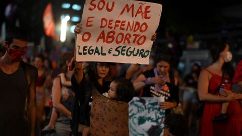 Los médicos se habían negado a realizar el procedimiento porque la niña estaba en su semana 22 de embarazo.