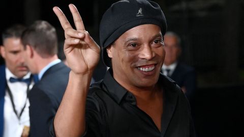 Ronaldinho admitió estar enamorado del Liverpool