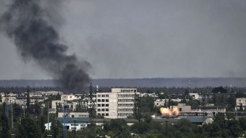 Esta fotografía muestra una explosión en la ciudad de Severodonetsk durante los intensos combates entre las tropas ucranianas y rusas.