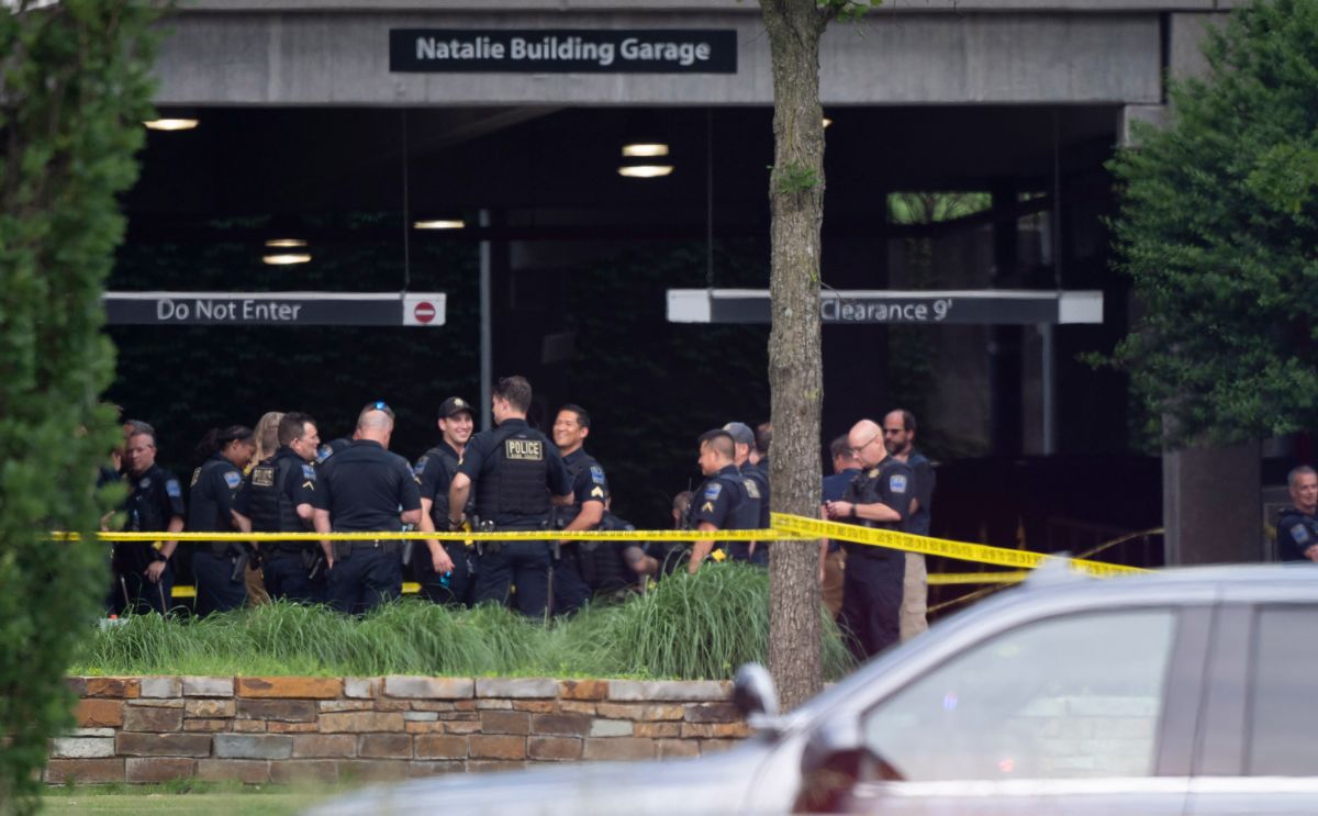 Al menos cuatro personas murieron en un tiroteo en el edificio médico Natalie en el campus del hospital.