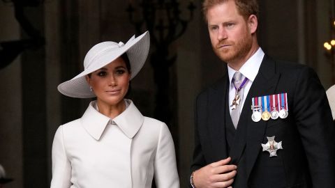 Meghan Markle junto a su esposo el príncipe Harry.