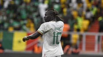 Sadio Mané durante un encuentro ante Benin por las eliminatorias a la Copa Africana de Naciones.
