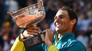 Rafael Nadal se aleja a dos Grand Slam del serbio Novak Djokovic como el tenista con más grandes de la historia.