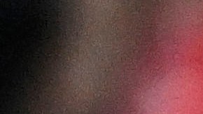 Bryce Harper se retuerce del dolor luego de recibir el pelotazo por parte del lanzador Blake Snell.