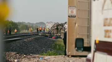 Amtrak Train Derails In Missouri Killing 3 And Injuring Dozens
