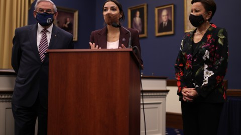 Alexandria Ocasio- Cortez y Nydia Velazques