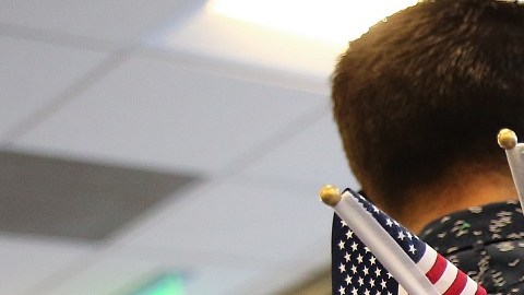 Un grupo contra inmigrantes ahora alerta sobre el aumento de extranjeros en EE.UU.