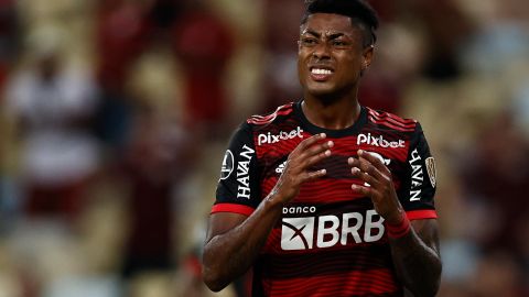 Bruno Henrique durante un partido de Copa Libertadores ante Talleres de Argentina.