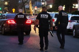 Crimen en NYC: Asesinan a tiros a una madre que paseaba a su bebé de 3 meses en una carriola
