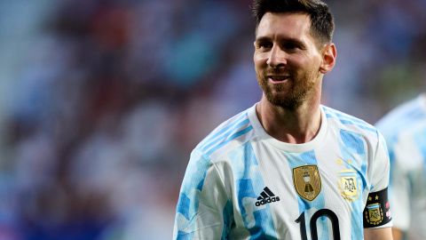 Lionel Messi durante el amistoso ante Estonia donde anotó cinco goles.