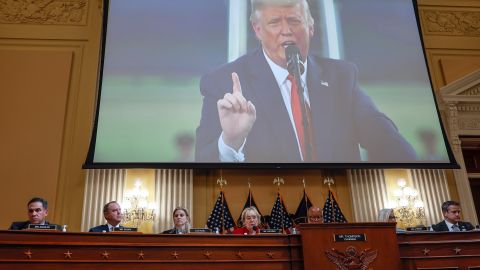 Donald Trump continúa difundiendo sus afirmaciones de fraude electoral.