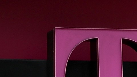 T-Mobile anunció mejoras para clientes con los planes Magenta MAX y Business Unlimited Ultimate.