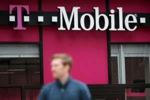 Datos de alta velocidad internacional y Wi-Fi gratis en vuelos: T-Mobile mejora sus servicios para viajeros