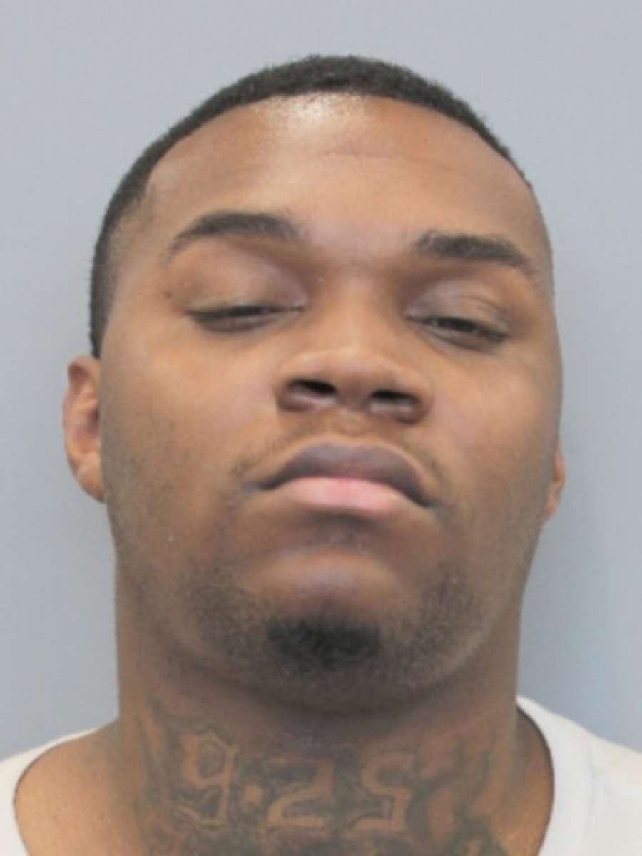 Jeremiah Jones enfrenta cargos de asesinato capital y agresión agravada con un arma mortal.