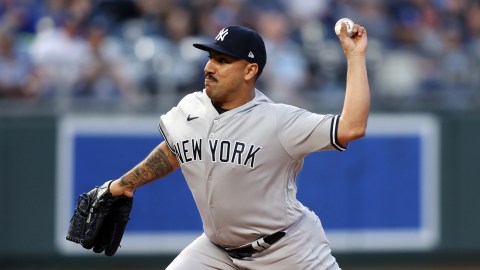 Locutor de los Twins ofendió al pitcher de los Yankees Néstor Cortés