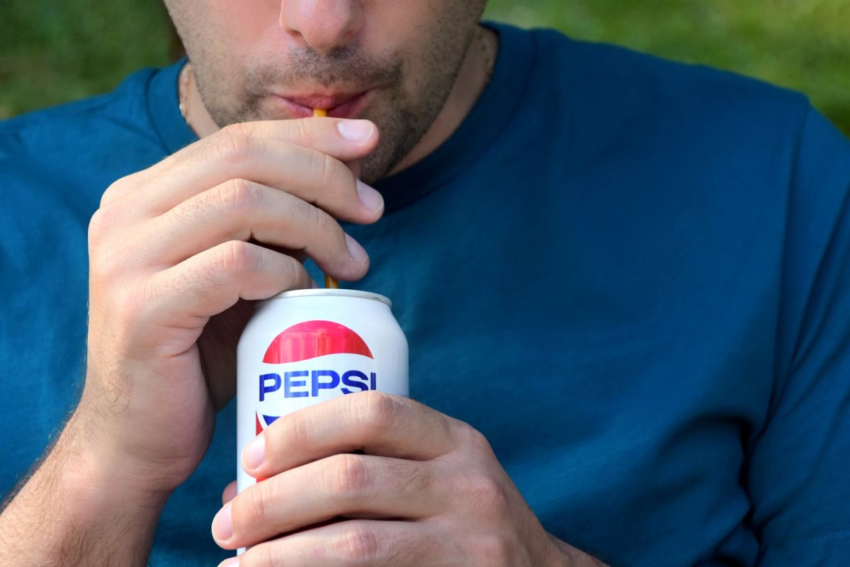 Un hombre de 41 años bebió más de nueve litros de Pepsi al día por dos décadas.