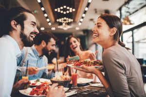 El 25% de los restaurantes en EE.UU. dicen estar mejor que antes del Covid, pero no pueden satisfacer demanda de clientes por falta de trabajadores