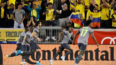 Ecuador se enfrenta a México en busca de un nuevo triunfo
