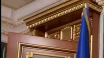 Zelensky-indossa-una-vyshyvanka-19-5-2022-Newsby