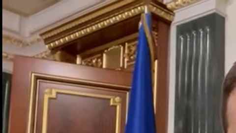 Zelensky-indossa-una-vyshyvanka-19-5-2022-Newsby